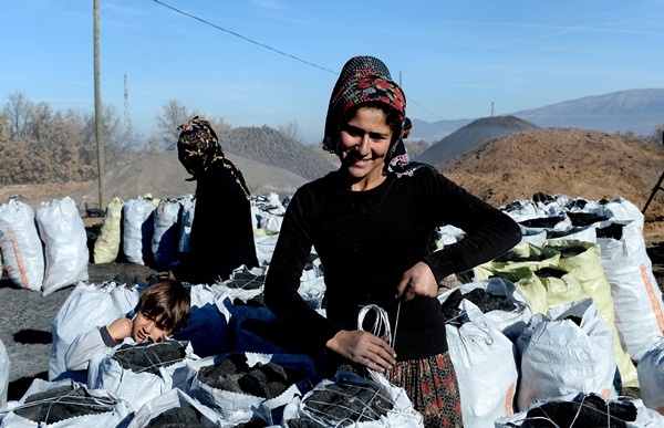 Odun Kömür İşçilerinin Kış mESAİSİ