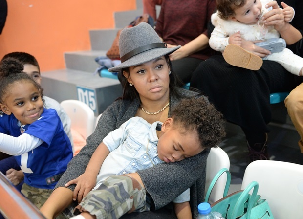 Muratbey Uşak Sportif: 77 - Anadolu Efes: 84