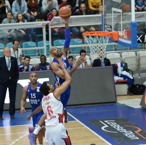 Muratbey Uşak Sportif: 77 - Anadolu Efes: 84