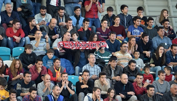 Muratbey Uşak Sportif: 77 - Anadolu Efes: 84