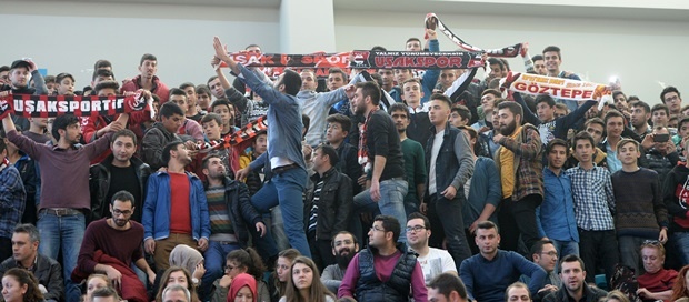 Muratbey Uşak Sportif: 77 - Anadolu Efes: 84