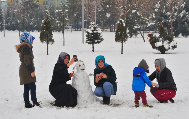 UŞAK'TAN MUHTEŞEM KAR MANZARALARI