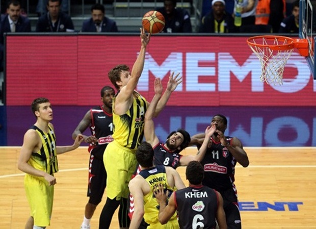 Fenerbahçe: 98 - Muratbey Uşak Sportif: 67