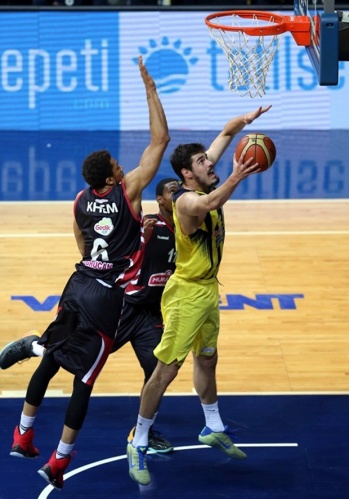 Fenerbahçe: 98 - Muratbey Uşak Sportif: 67
