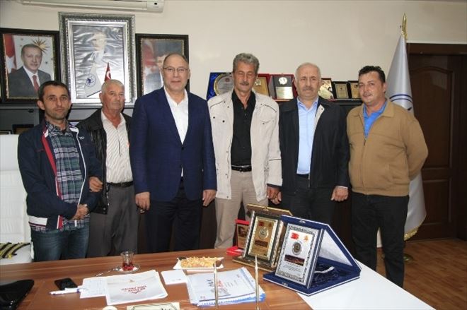 Makedonya Derneği’nden Adapazarı Belediyesi’ne Ziyaret