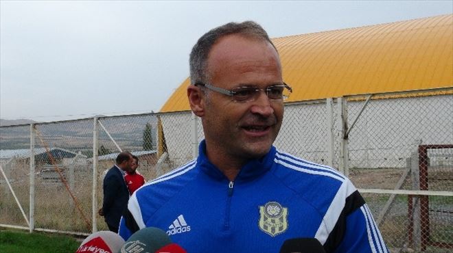 İrfan Buz, Yeni Malatyaspor’un Başında İlk Antrenmanına Çıktı