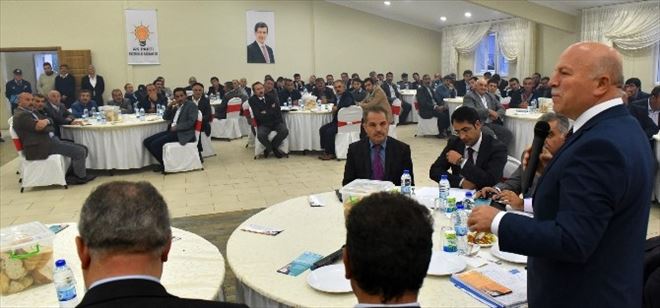 Başkan Sekmen, Narman’da Muhtarlarla Buluştu