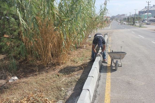 Eski Manisa Yolunda Bordür Çalışmaları Başladı