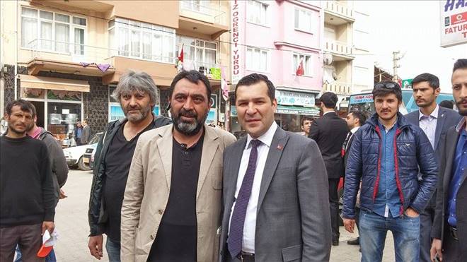 ÜNLÜ SANATÇI EYÜP GÖKHAN ÖZEKİNE DESTEK İÇİN GELDİ