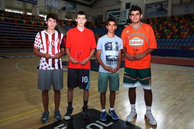 Selçuklu Kupasının Sahibi Muratpaşa Oldu