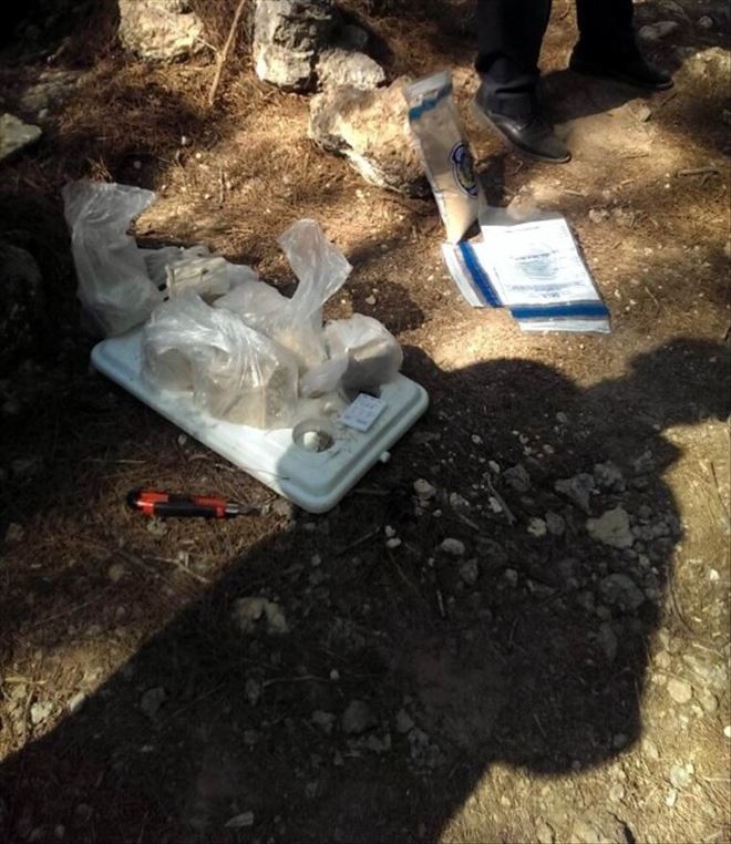 Ormanlık Alanda 1 Milyon TL’lik Eroin Ele Geçirildi
