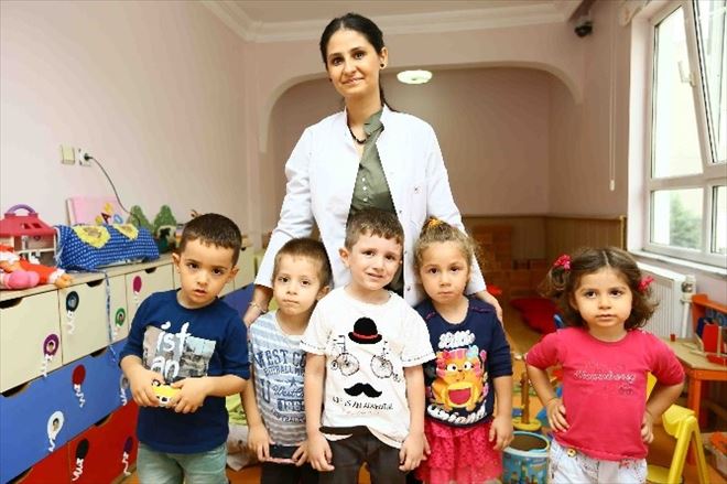 Anneler İşe Çocuklar Kreşe