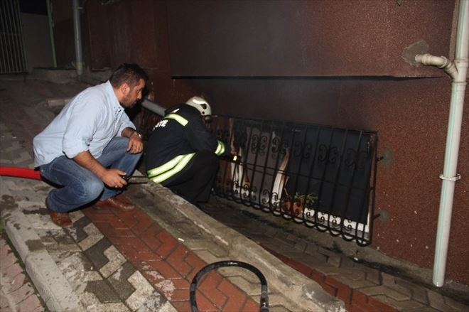 Evini Yakan Şahsı Kurtarmak İsteyen 2 Polis Zehirlendi