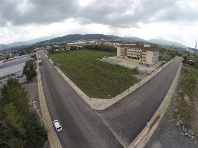 Başiskele’de İki Cadde Daha Asfaltlandı