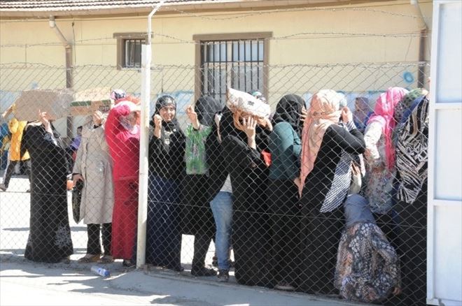 Batman’daki Mültecilere Bayram Yardımı