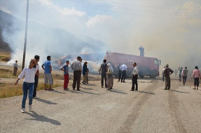 Kış İçin İstiflenen 40 Bin Bağ Ot Yandı
