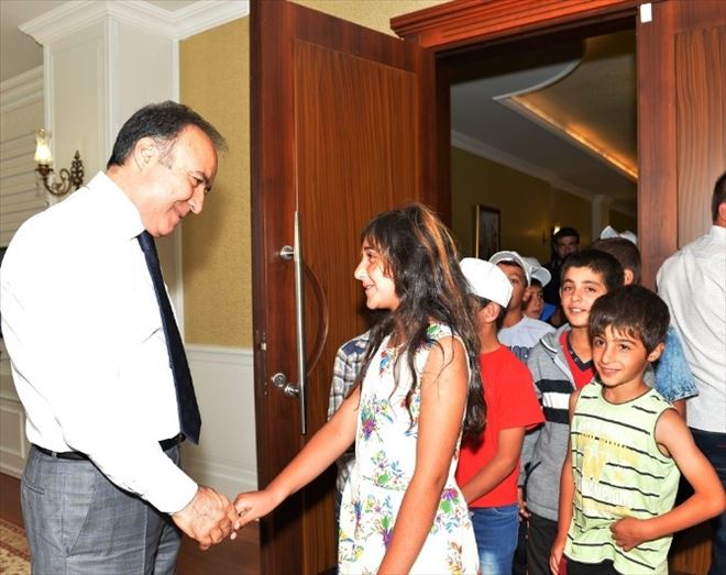 Karaçoban Ve Çat’tan Sevgi Getirdiler