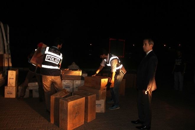 Araç Dolusu Kaçak Sigarayı Bırakıp Kaçtı