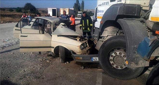GEDİZ´DE TRAFİK KAZASI: 1 ÖLÜ, 3 YARALI