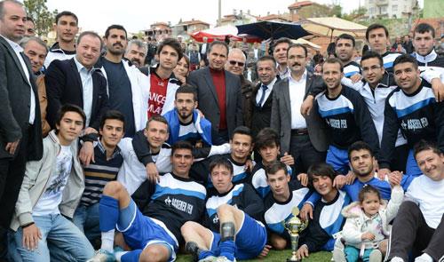 UŞAKTA SELVİOĞLUSPOR BAL LİGİNDE