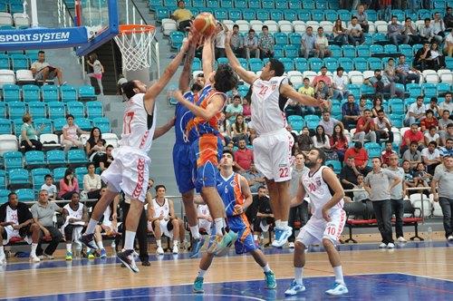 UŞAK ÜNİVERSİTESİ TURNUVASI BAŞLADI  