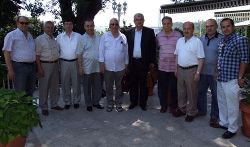 İSKİ GENEL MÜDÜRÜ İSTANBULDAKİ EGELİLERİ KAHVALTIDA AĞIRLADI