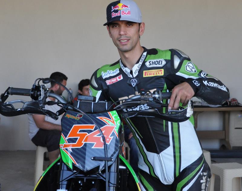 DÜNYA ŞAMPİYONU SOFUOĞLU, UŞAK PİSTİNDE