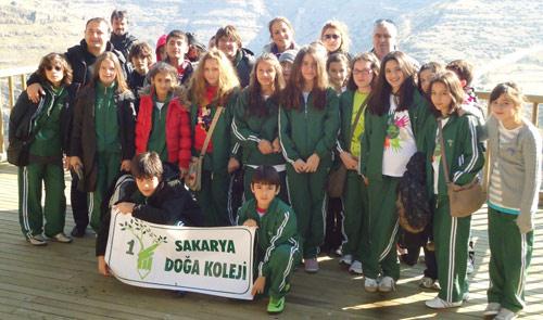 SAKARYA DOĞA KOLEJİ ÖĞRENCİLERİ UŞAKTA 