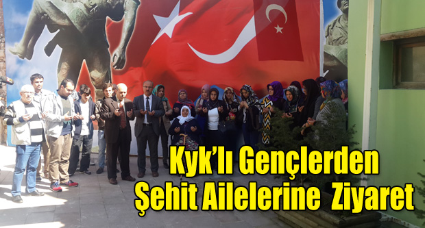 KYK'LI GENÇLERDEN ŞEHİT AİLELERİNE ZİYARET