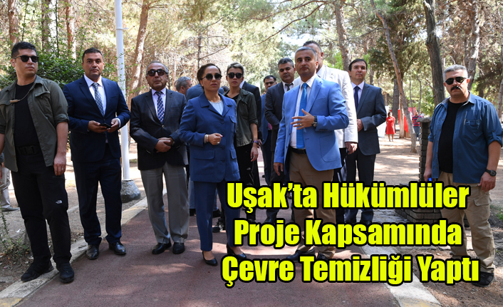 UŞAK'TA HÜKÜMLÜLER ÇEVRE TEMİZLİĞİ YAPTI