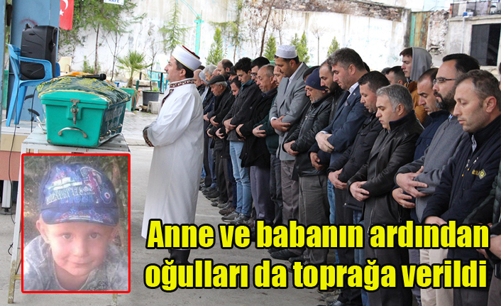 ANNE BABANIN ARDINDAN OĞULLARI DA TOPRAĞA VERİLDİ, KÜÇÜK KIZ KOMADA