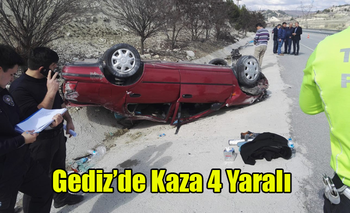 GEDİZ'DE TRAFİK KAZASI 4 YARALI