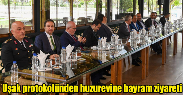 Uşak protokolünden huzurevine bayram ziyareti