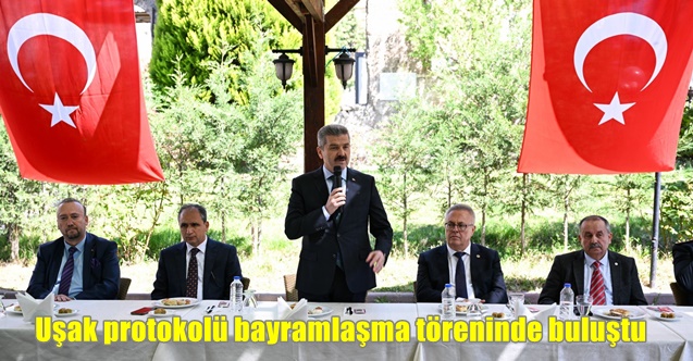 Uşak protokolü bayramlaşma töreninde buluştu