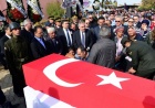 EŞME ŞEHİDİNİ UĞURLADI