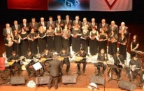 Uşak`ta Halk Müziği Konserine Yoğun İlgi