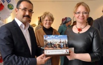 SERAMİK ÜZERİNE ANADOLU MOTİFLERİ İŞLENDİ