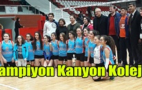 KANYON KOLEJİ ŞAMPİYON OLDU