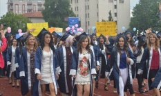 UŞAK ÜNİVERSİTESİNDE MEZUNİYET COŞKUSU