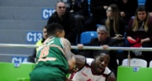 Muratbey Uşak Sportif : 64 - Banvit: 80