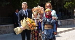 Uşak'ın yeni Valisi Turan Ergün göreve başladı