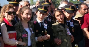 Uşak şehidini son yolculuğuna uğurladı