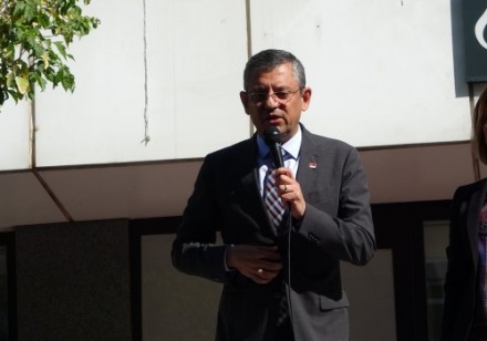 Özgür Özel: "Bir yola çıktık yürüyoruz yol verirseniz iktidara gidiyoruz”