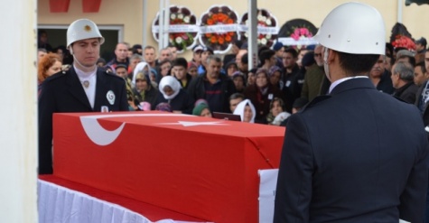 UŞAK ŞEHİT POLİS NAZIM TUNCER'İ SON YOLCULUĞUNA UĞURLADI