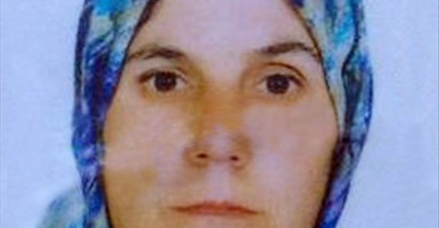 Bıçakla Şaka Yaparken Eşini Yaraladı