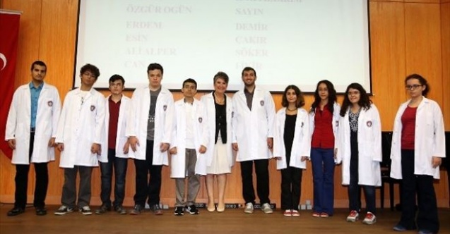 ÇÜde 268 Doktor Adayı Beyaz Önlüklerini Giydi