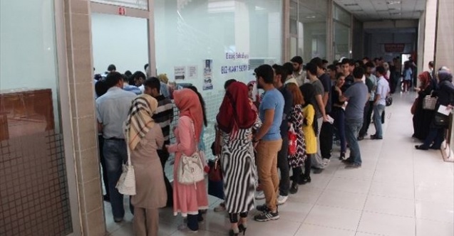 Öğrencilerden Ücretsiz Kart Başvurusuna Yoğun İlgi