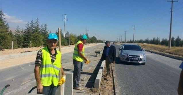 Yol Ve Kaldırım Çalışmaları Aralıksız Devam Ediyor