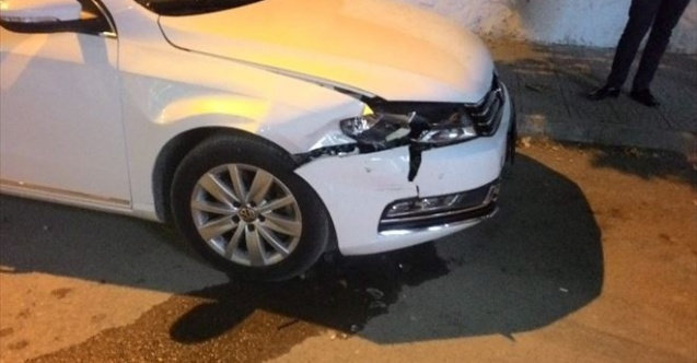 Kaza Yapan Otomobilden Akan Sıvı Vatandaşları Tedirgin Etti