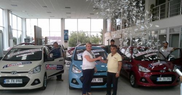 BURAK SÜRÜCÜ KURSLARINA 3 ADET HYUNDAI i10
